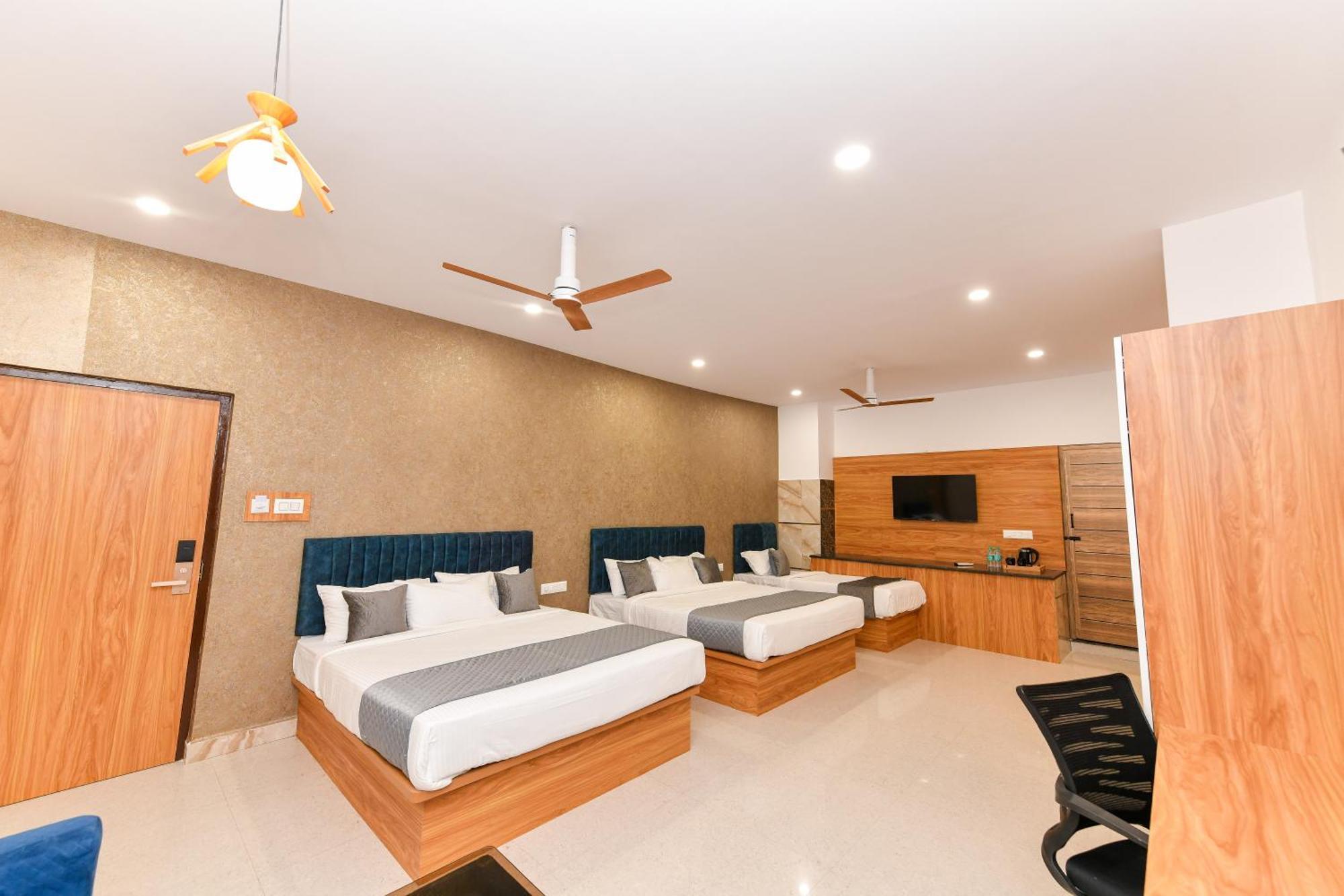 Hotel Shine International Mysore Exteriör bild