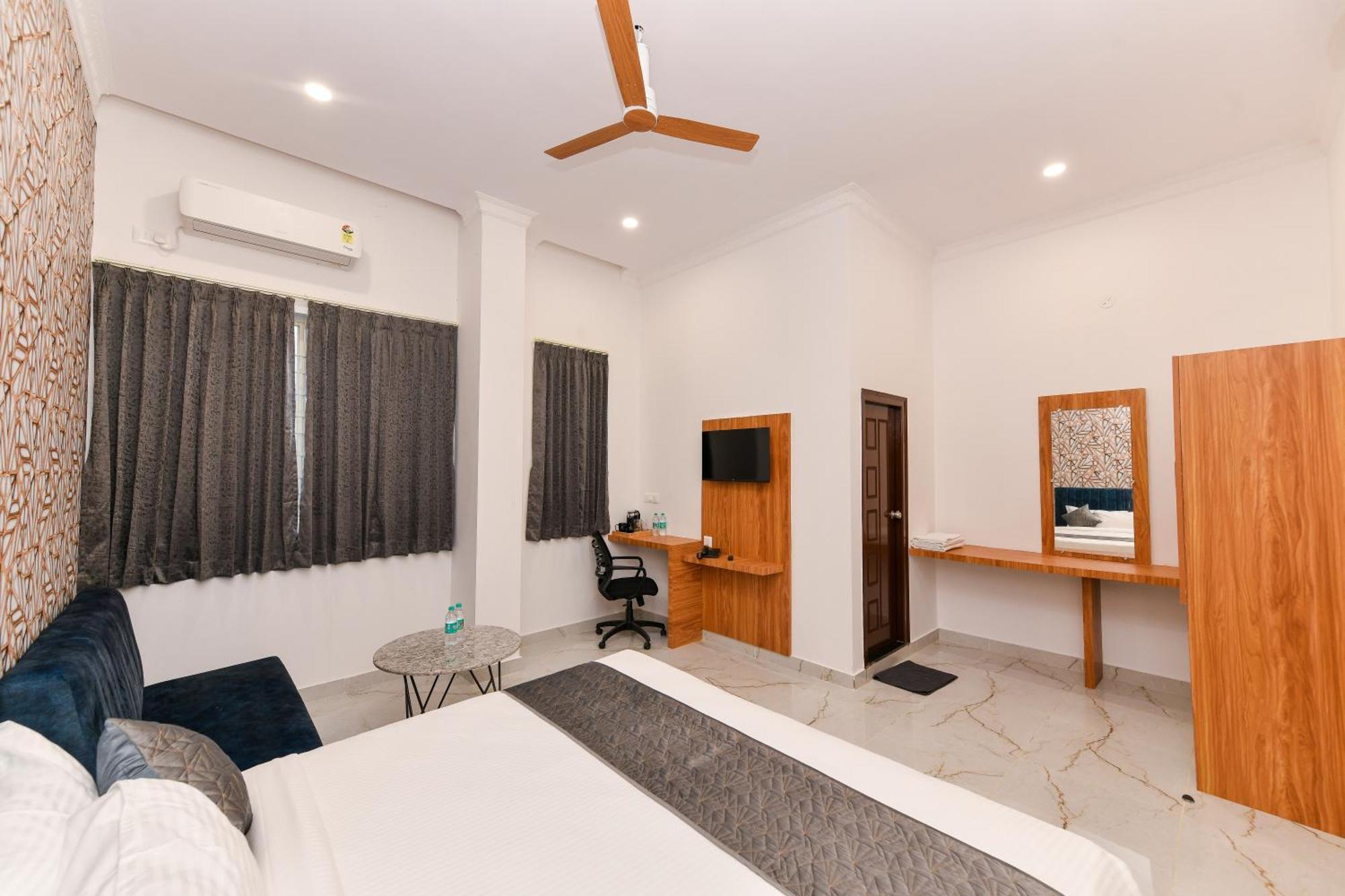 Hotel Shine International Mysore Exteriör bild