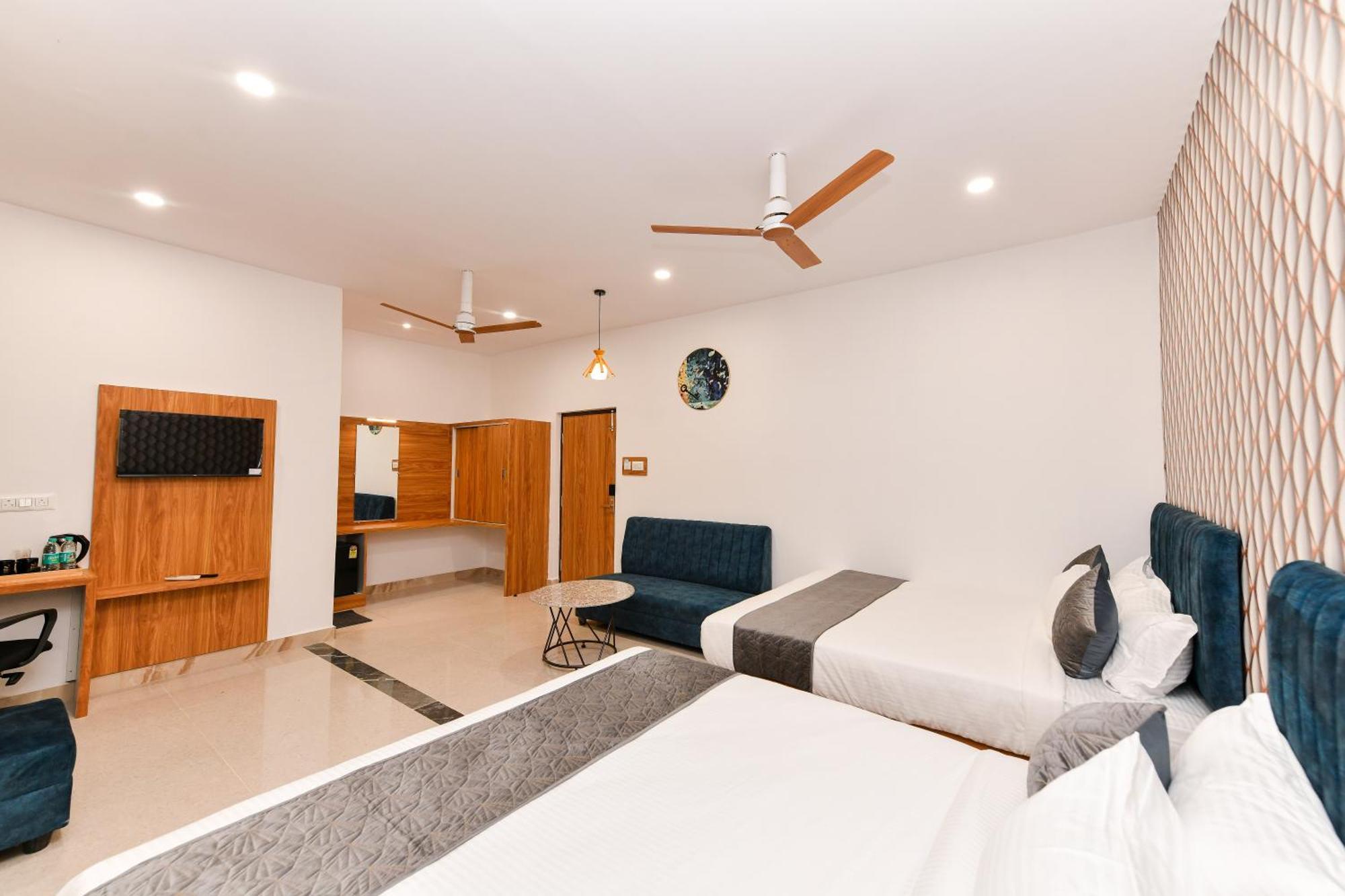 Hotel Shine International Mysore Exteriör bild