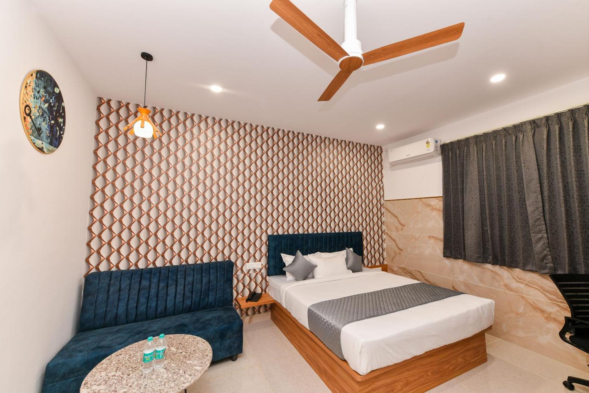 Hotel Shine International Mysore Exteriör bild