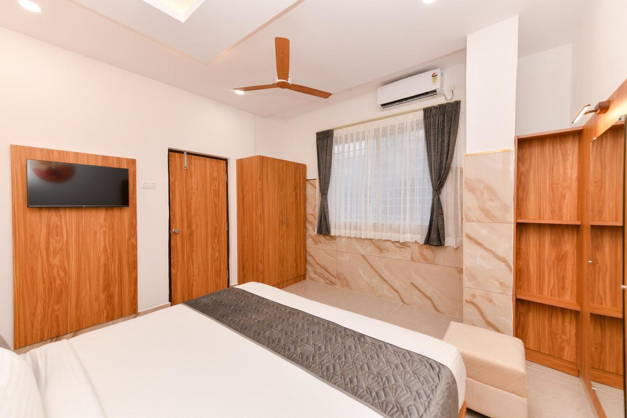 Hotel Shine International Mysore Exteriör bild