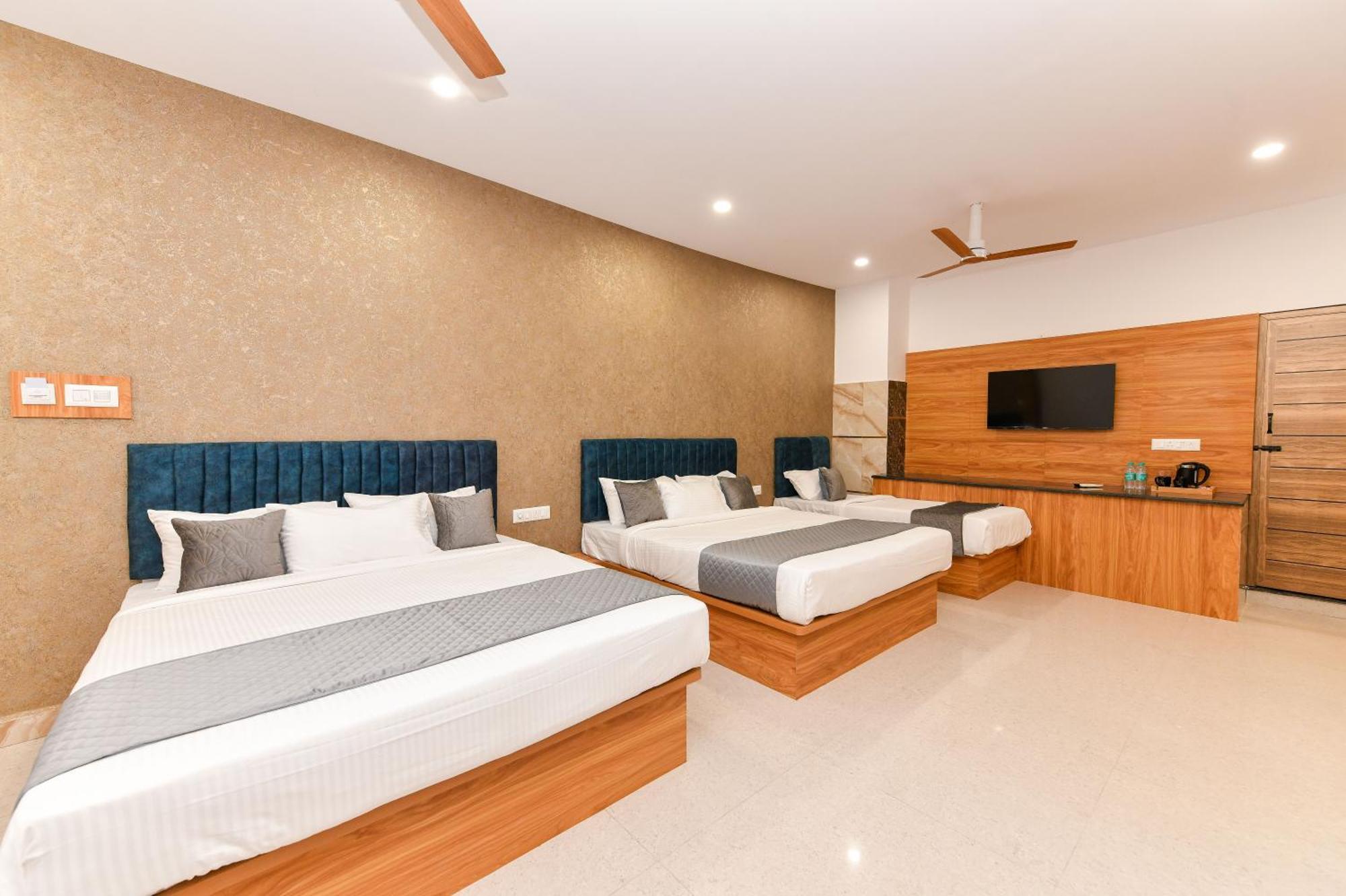 Hotel Shine International Mysore Exteriör bild