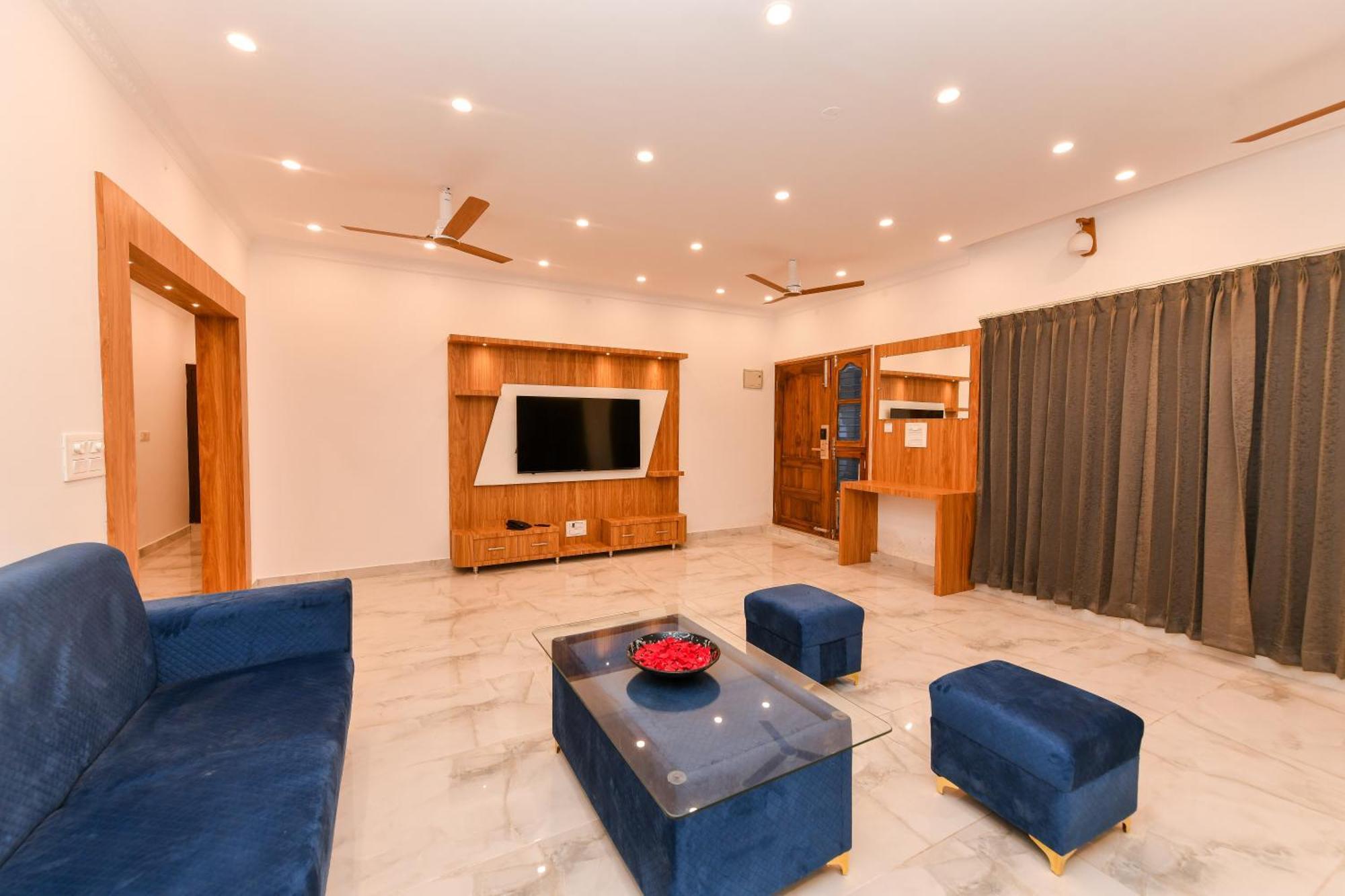 Hotel Shine International Mysore Exteriör bild