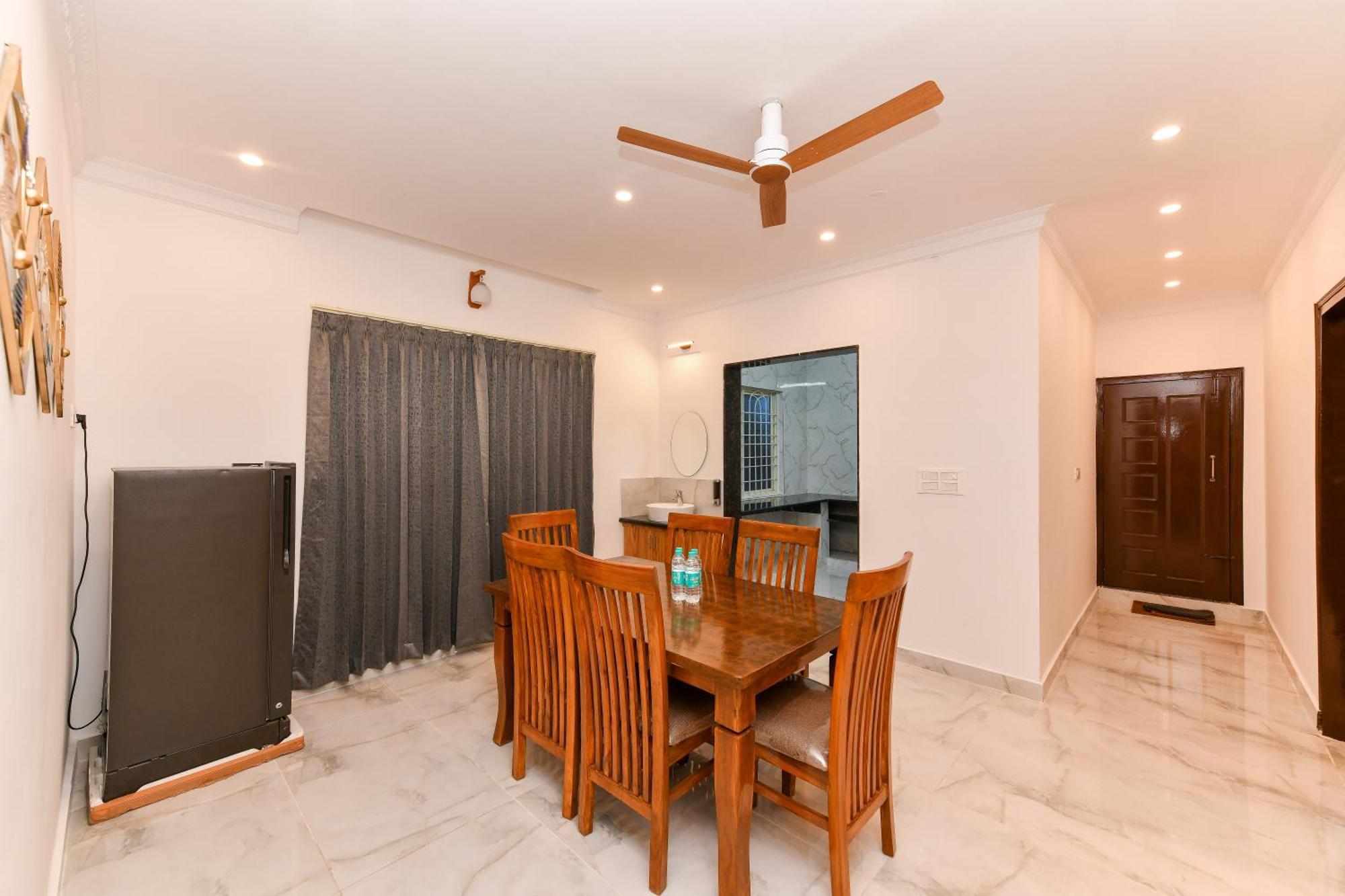 Hotel Shine International Mysore Exteriör bild