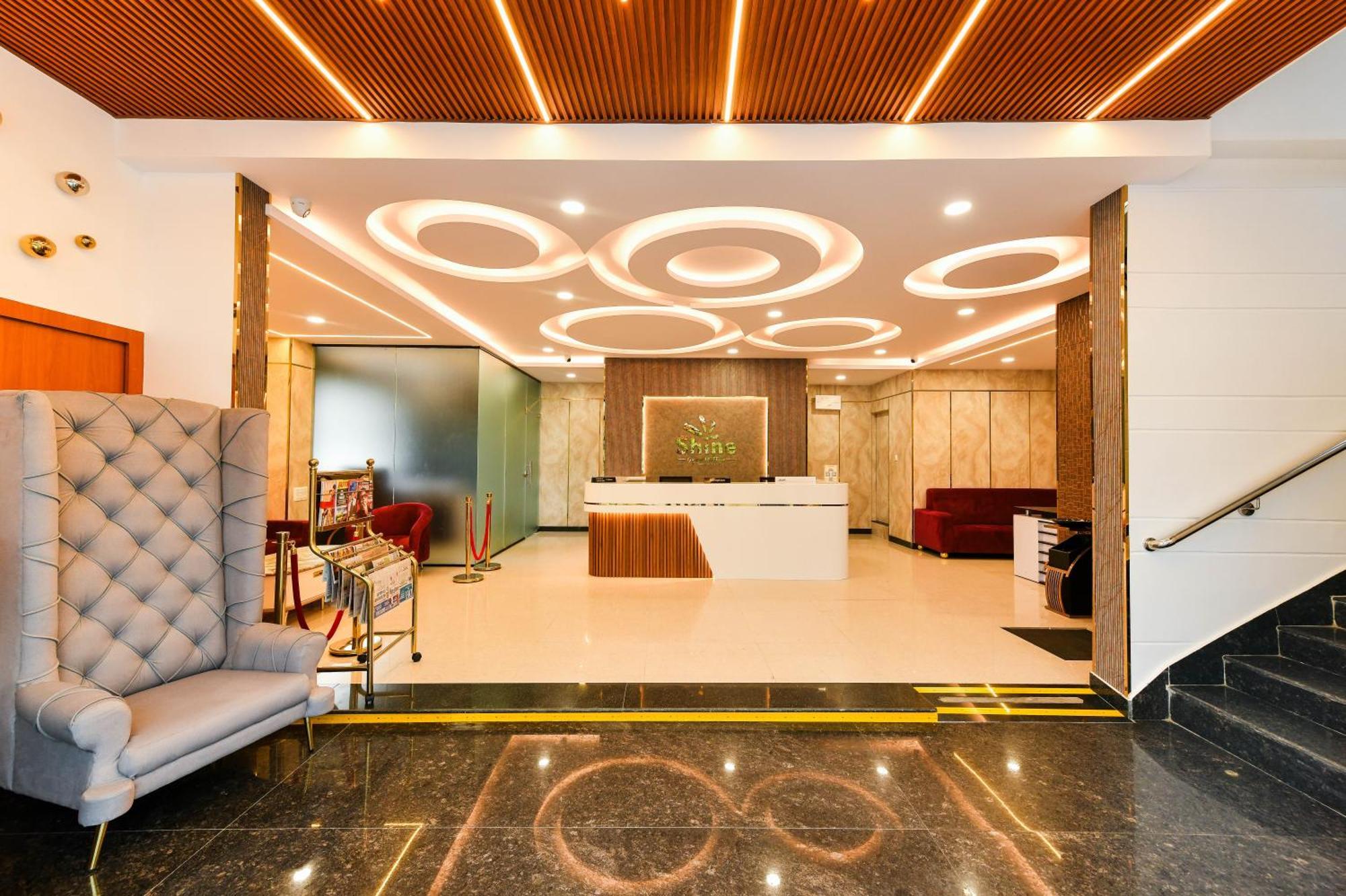 Hotel Shine International Mysore Exteriör bild